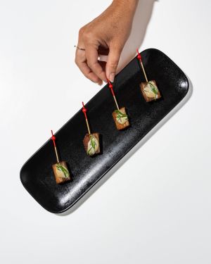 BOUCHÉES CHAUDES – 12 Brochettes de porc