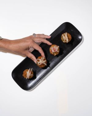 BOUCHÉES CHAUDES – 12 Accras de morue