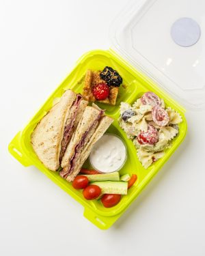 BOÎTE À LUNCH – REUBEN CLASSIQUE AU BOEUF FUMÉ