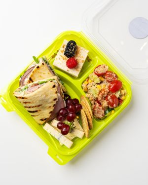 BOÎTE À LUNCH – NAAN GRILLÉ À LA DINDE & BRIE