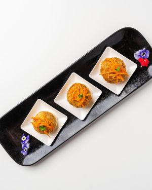 BOUCHÉES CHAUDES – 12 ARANCINI DE LA TOMATE BLANCHE