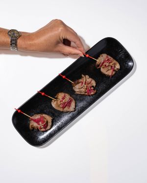 BOUCHÉES FROIDES – 12 Filet de porc asiatique